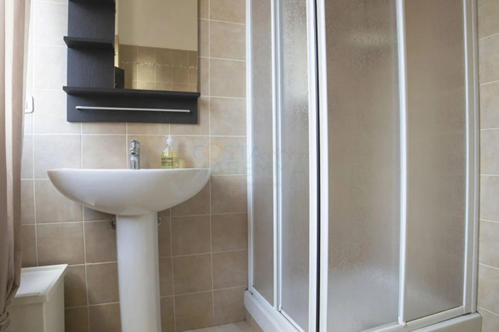Rosmarino: Delightful apartment in the center of Follonica, in the pedestrian area a few steps from-ROSMARINO