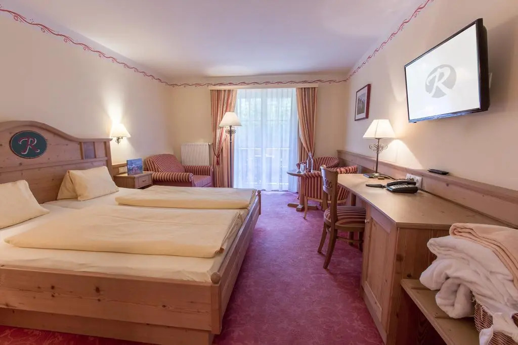 Resl Resort