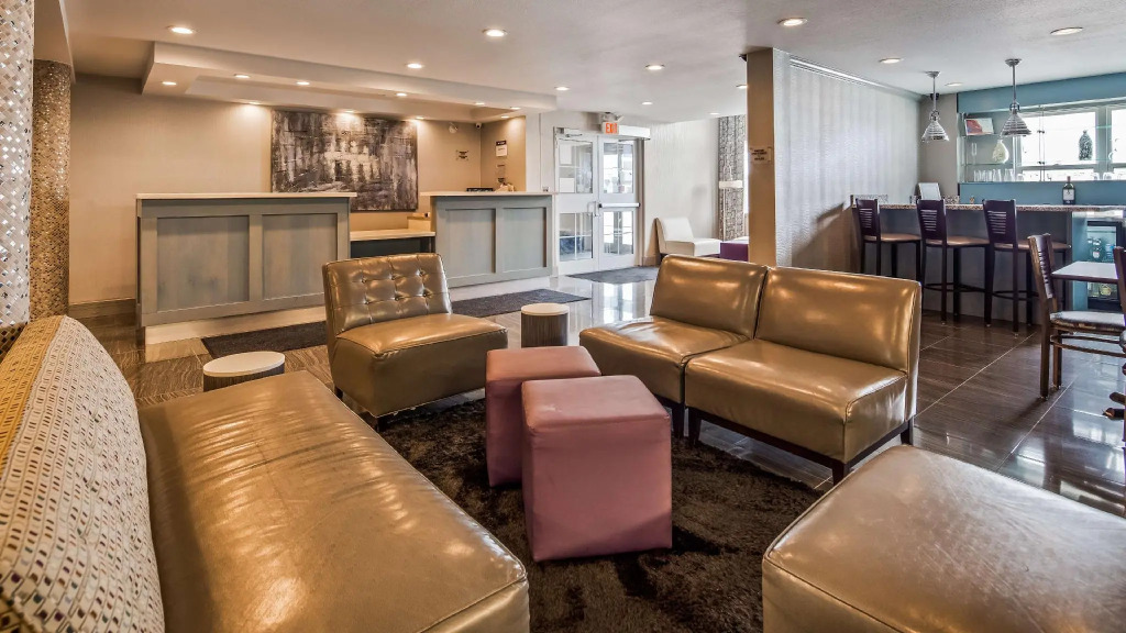 Best Western Plus Woodstock Inn & Suites