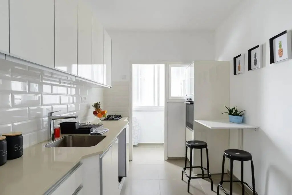 Botiuqe apartment . 100 meters from the beach