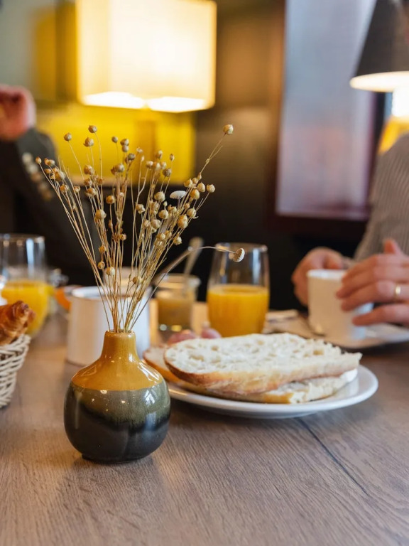Le Boeuf Couronné - Hôtel & Restaurant Chartres- Logis Hotels