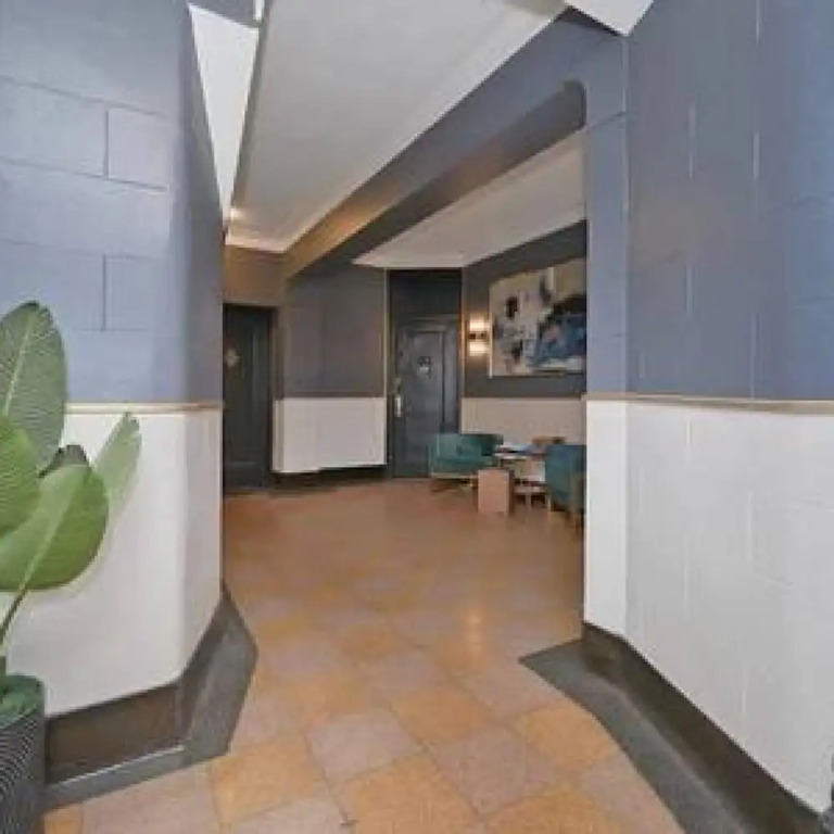 91-2a Stylish 3BR 2bth With W D