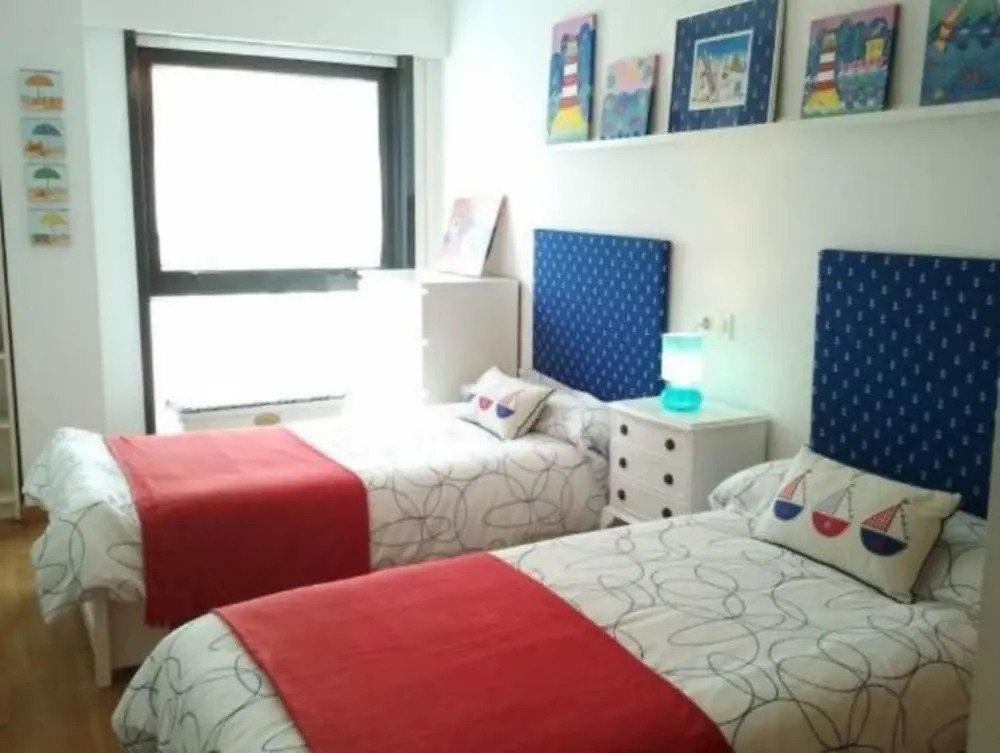 Ares 100587 2 Bedroom Apartment By Mo Rentals