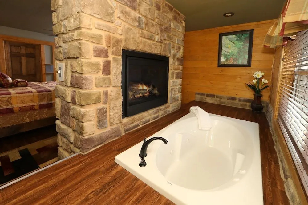 Firefly Nights 5 Bedrooms 5 Bathrooms Cabin