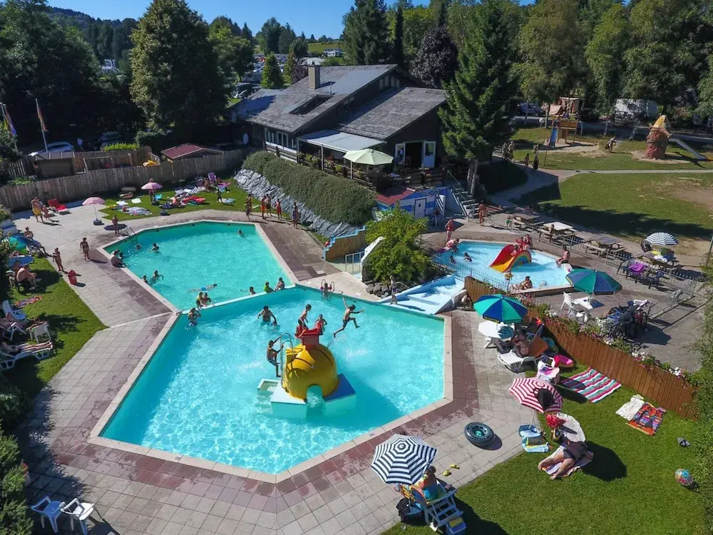 Relaxing Chalet in Dochamps With Swimming Pool and Terrace