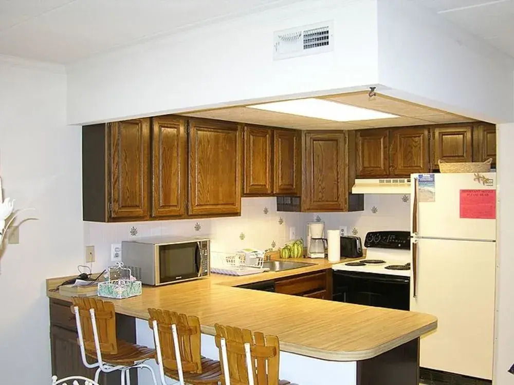 Ann Elizabeth 305 2 Bedroom Condo by RedAwning