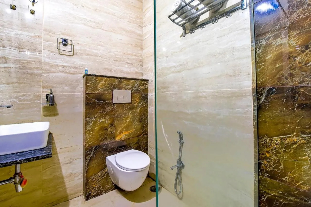 FabHotel Alpine I