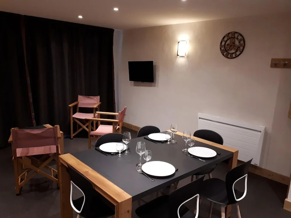 Residence LES Coches Studio in a Family Resort at the Bottom of the Slopes Bac209