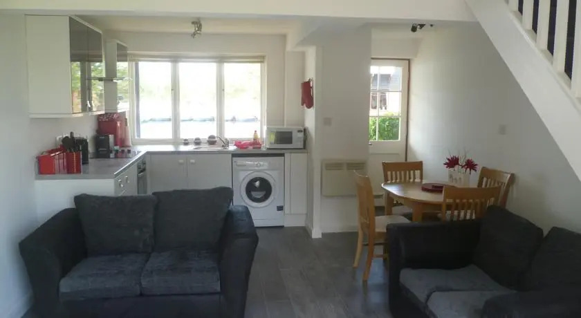 Wroxham Peninsula Cottage