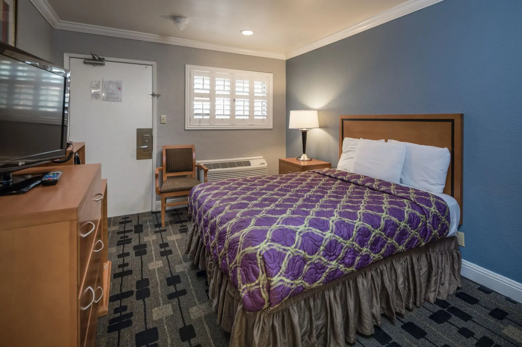 SOMA Park Inn