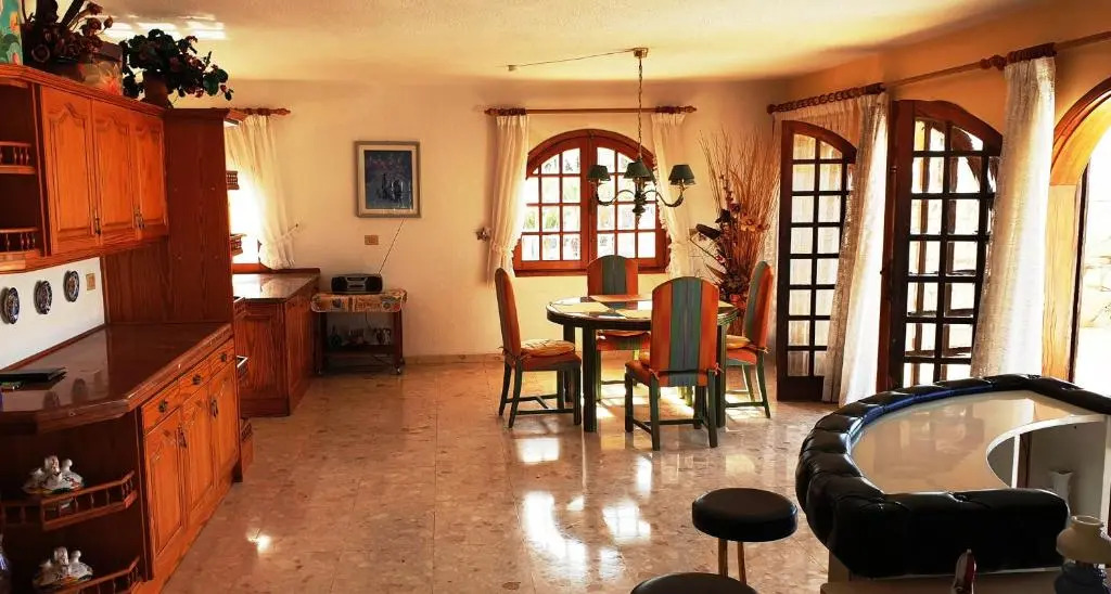 Sunny house with private pool and sea view