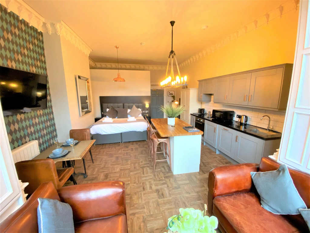 The Scott at Claremont Apartments