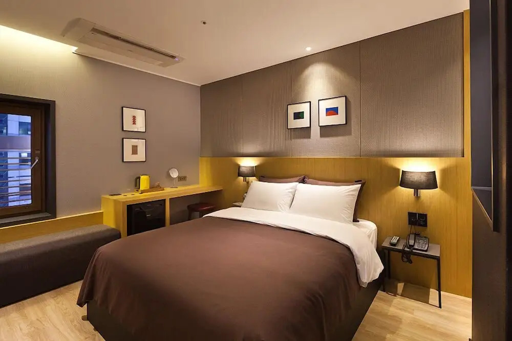 Brown-Dot Hotel Seomyeon