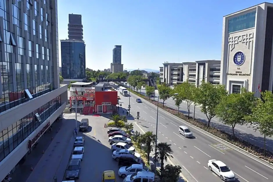 Elmas Hotel