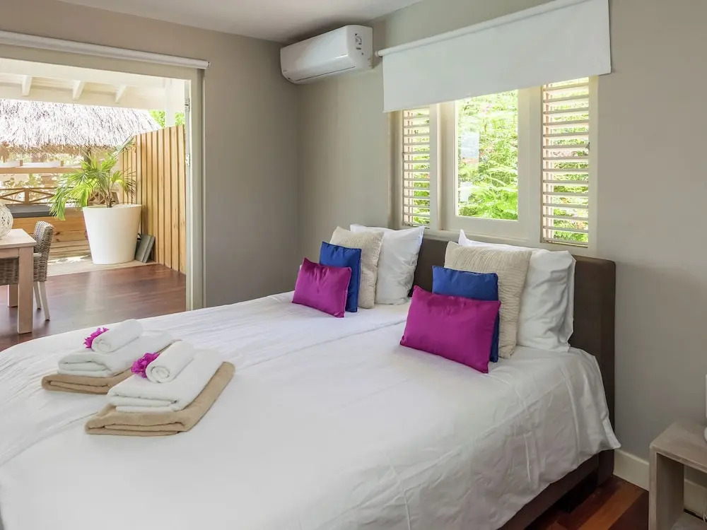 Splendid Villa With Swimming Pool in Jan Thiel