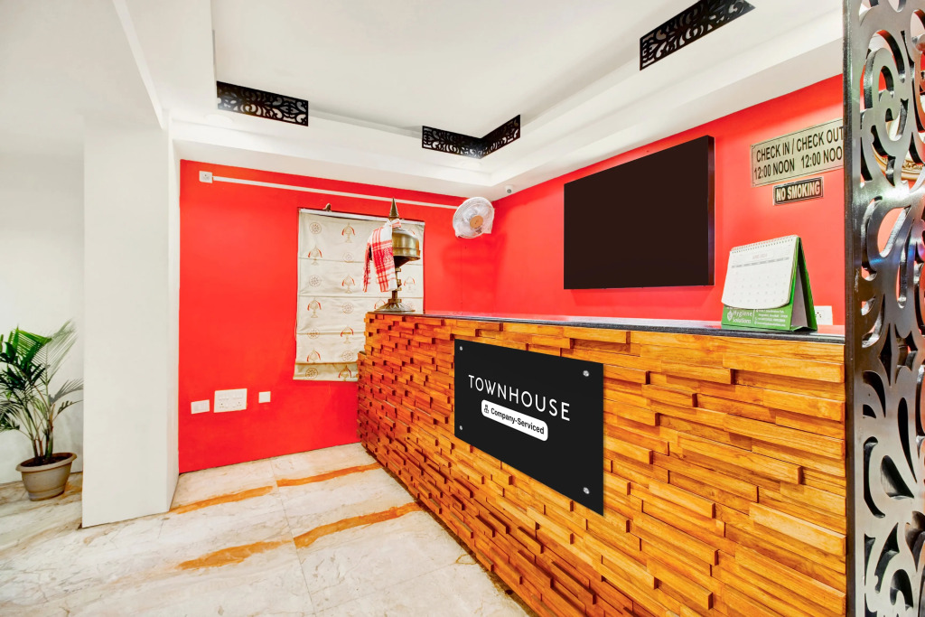 Townhouse Hatigaon Near Medicity Formerly Hotel Grand Majesty