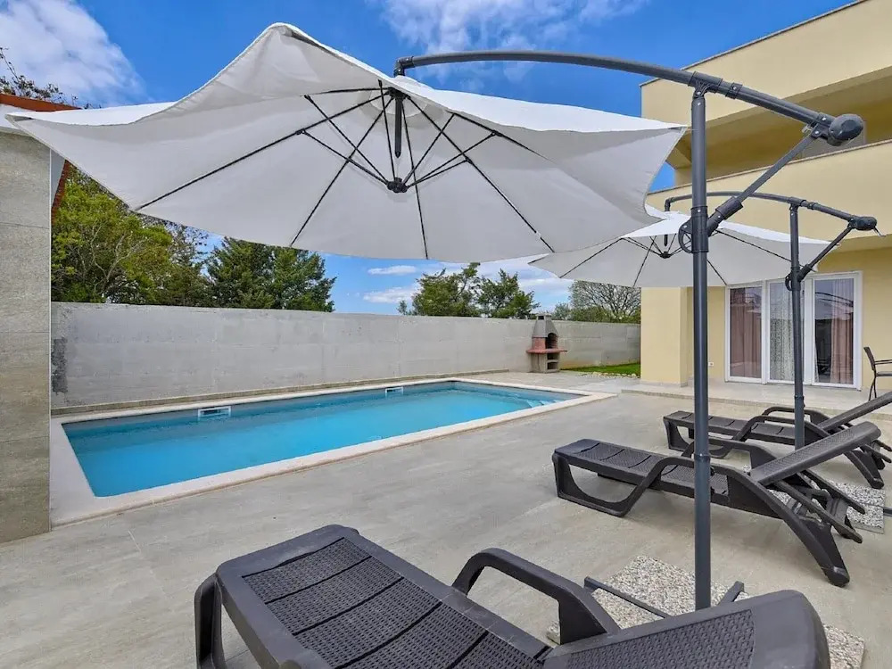 Modern Villa With Private Hydromassage Pool
