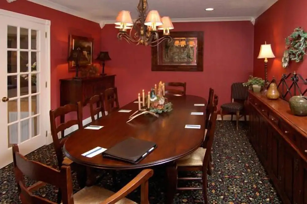 Hillwinds Inn - Blowing Rock