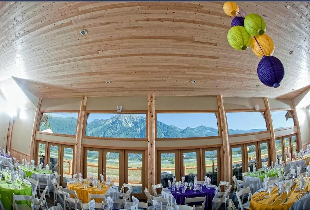 Fraser River Lodge