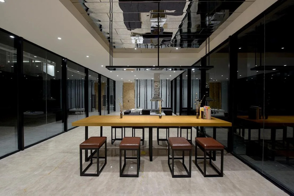 The Rock Hotel