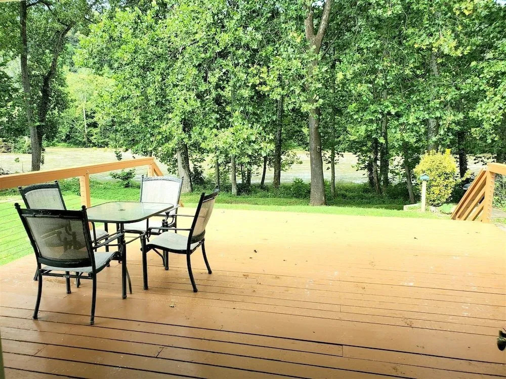 Steel Driver River Cabin