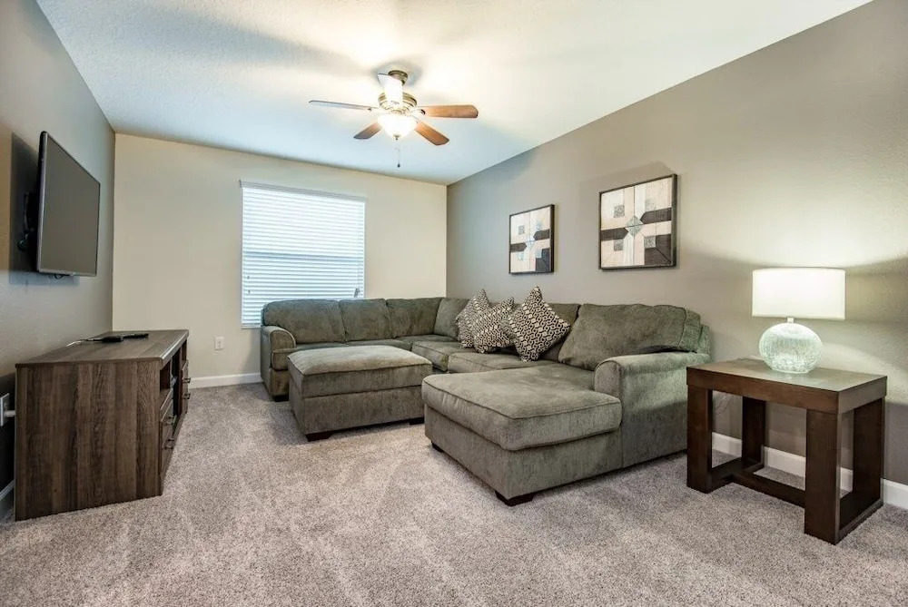 6-Bedroom Villa in Davenport 1622MVD