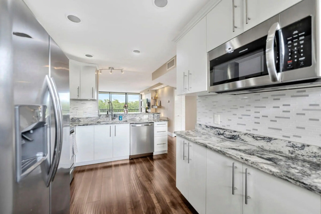 Cove Cay 2bd - 5 Star Amenities on the Golf Course
