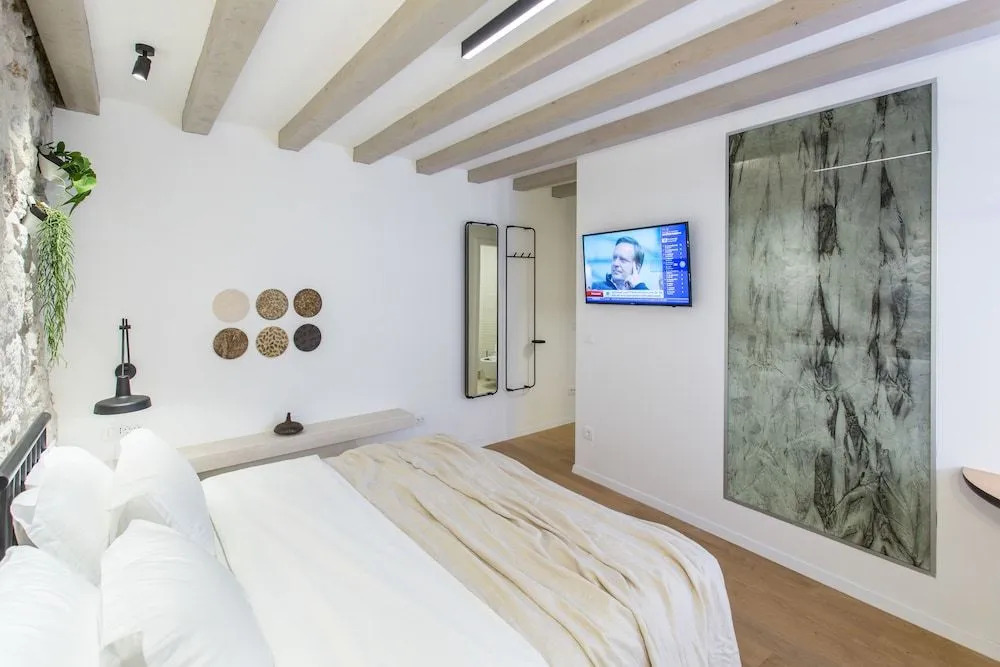 Boutique stone house Franco