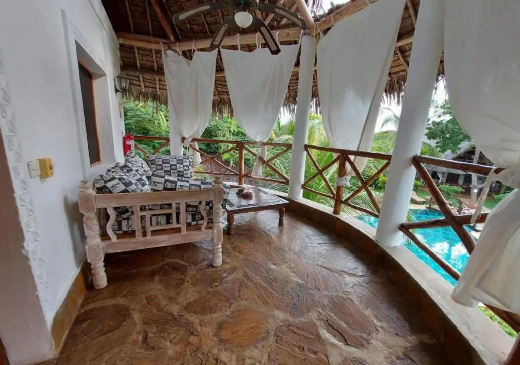 Marine Holiday House- Bed & Breakfast