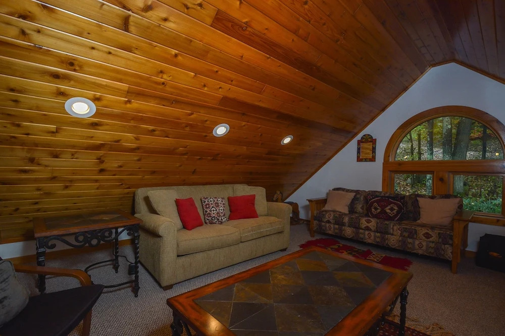 All Decked Out 4 Bedroom House