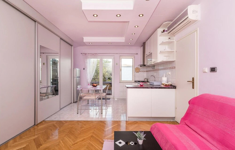 Stunning Apartment in Lovran With 1 Bedrooms and Wifi