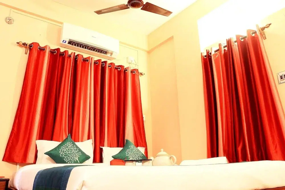 The Kolkata Hotel