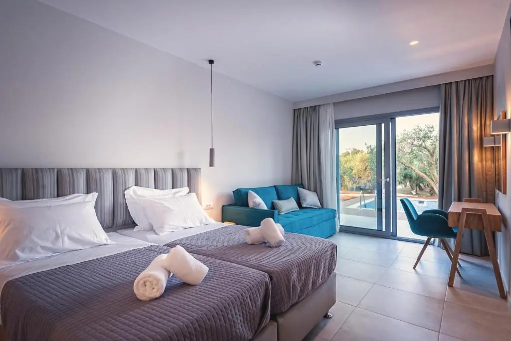 Alonaki Resort