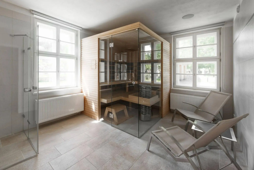 Theresian Apartment