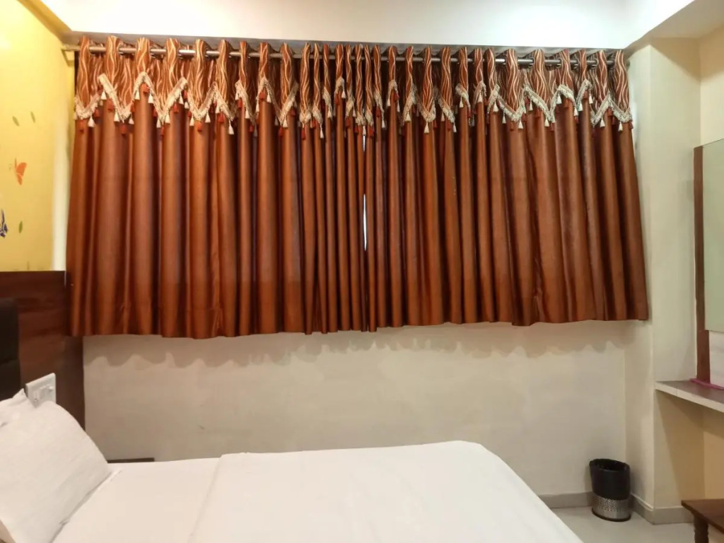 OYO Spot on  8592 Hotel Paras Palace