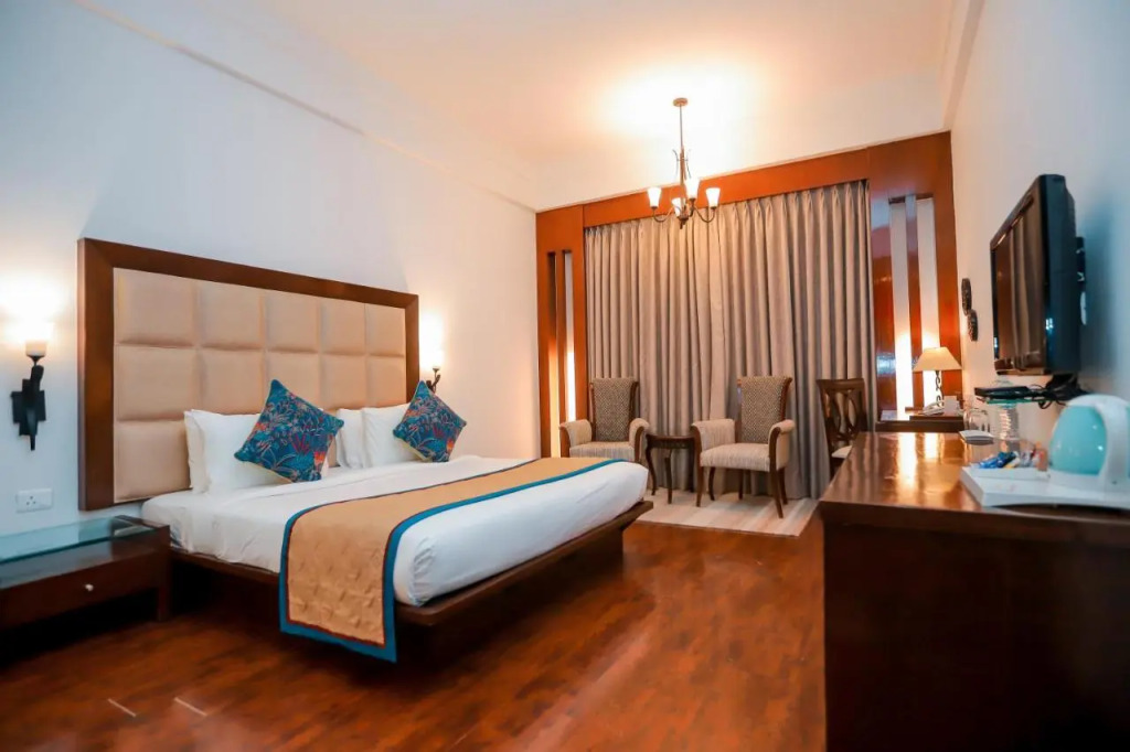 Bel-La Monde Hotel NH8 at 6km from IGI Airport Delhi
