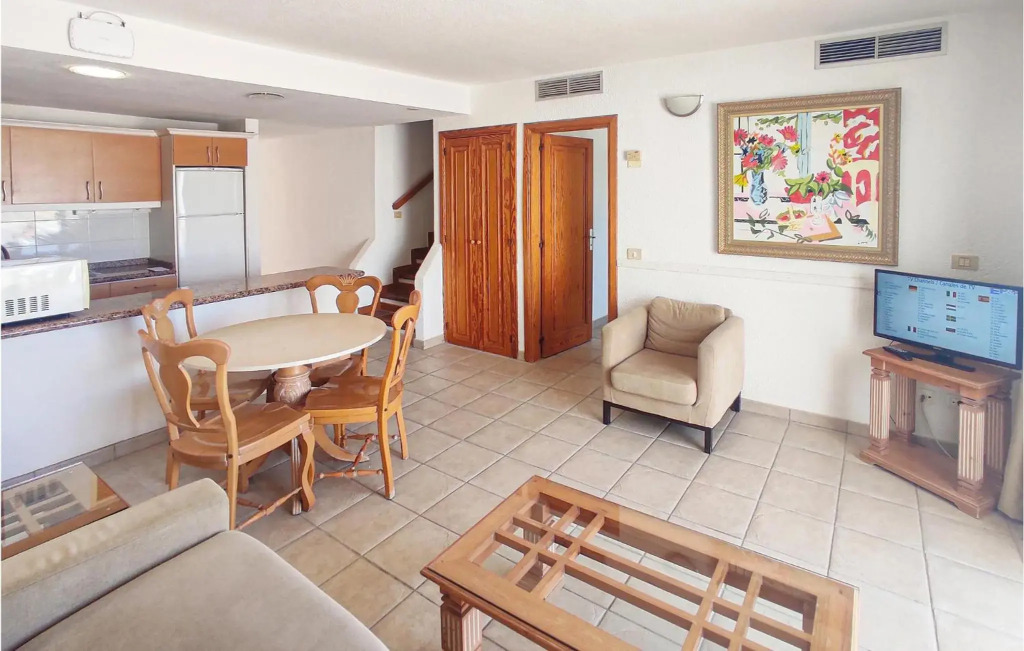 Beautiful apartment in Los Cristianos with 2 Bedrooms, WiFi and Swimming pool