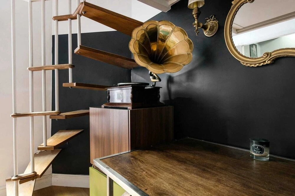 Lovely Mezzanine Apartment Near Buttes Chaumont Park