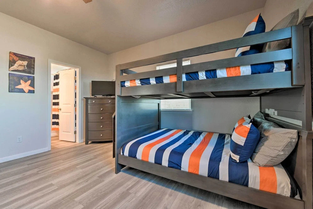 'sea Shell Chalet': Oceanfront Surfside Beach Gem