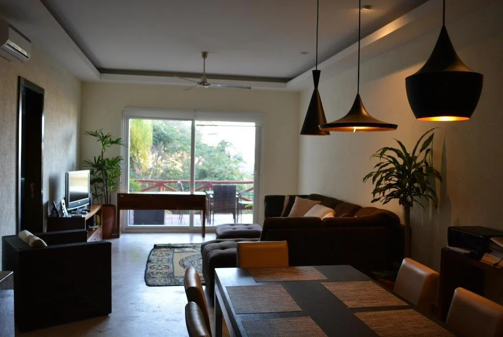Pajaro de Fuego, Chelsea's Luxury Units