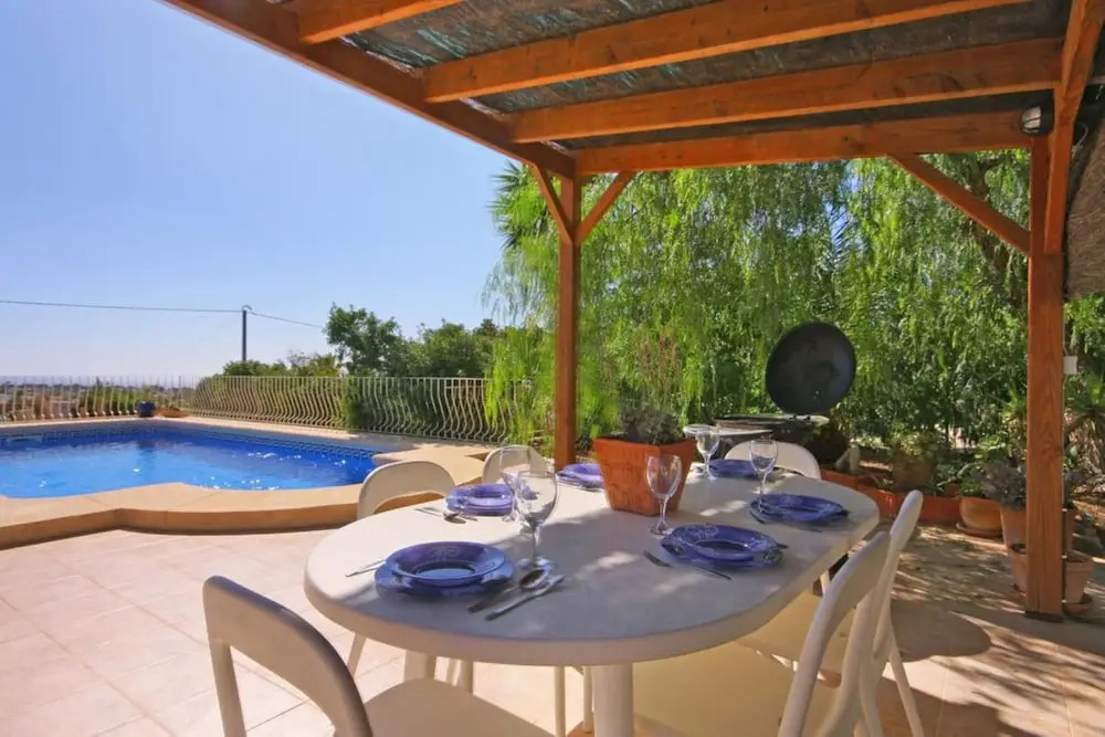 Villa - 2 Bedrooms with Pool and WiFi - 106433