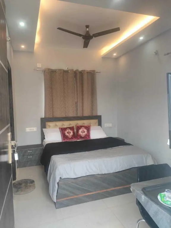 Staylo Paradise Villa