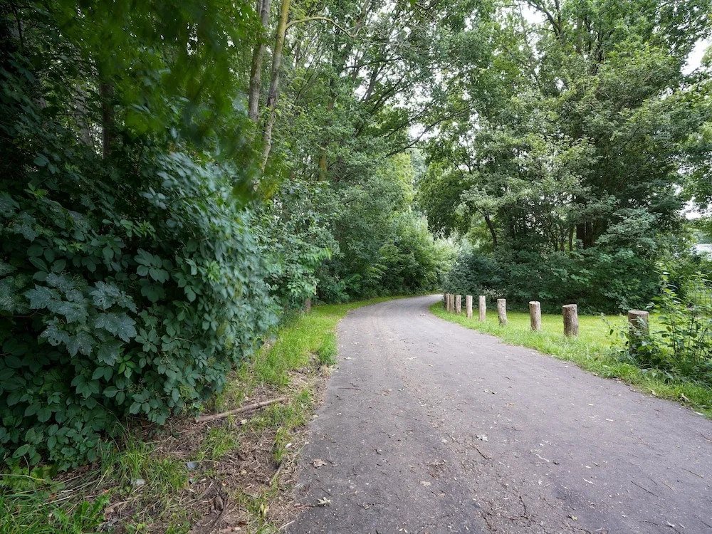 Stay with Garden, Limburg