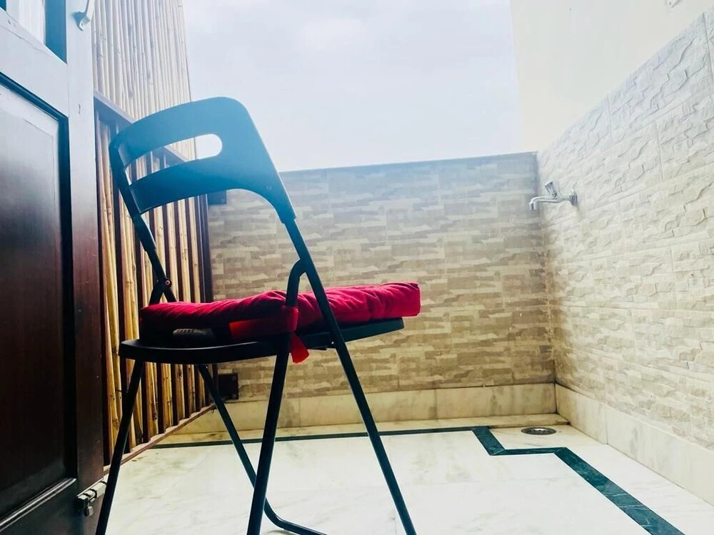 Limewood stay Service Apartments Golf Course Road