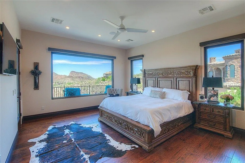 Palisades Estate 5 BR by Casago