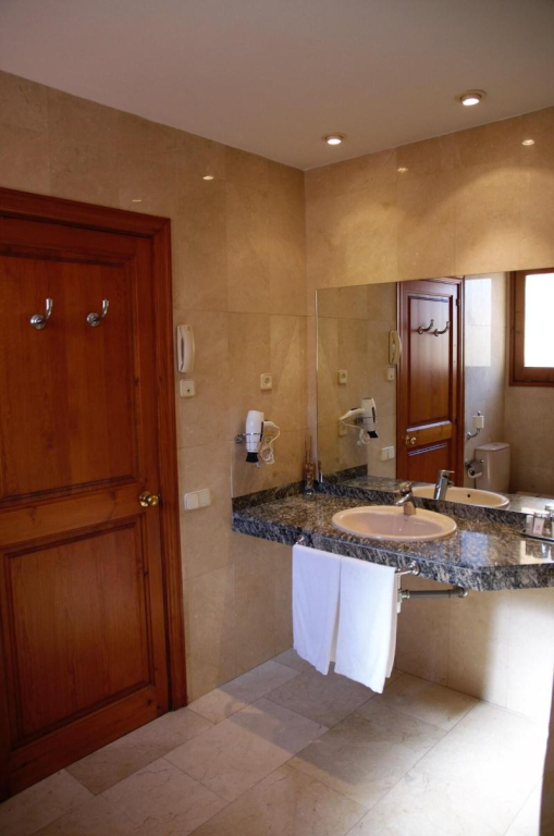 Hotel Suís
