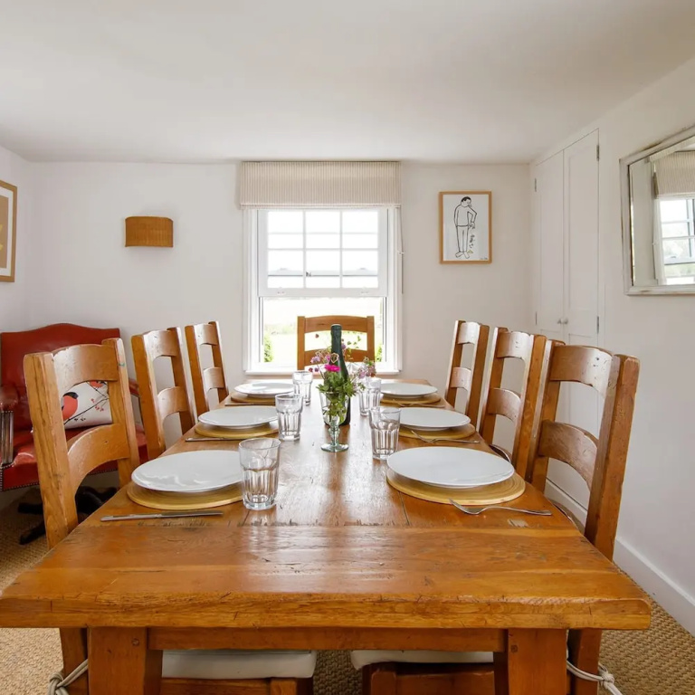 Country Cottage in Pretty Village Quay Views
