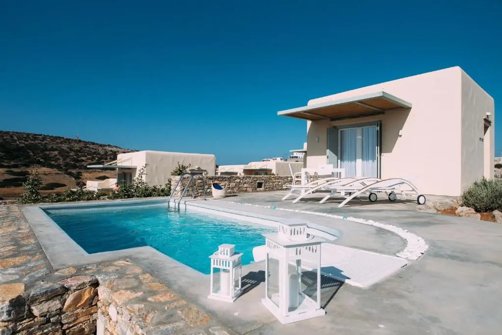Schinoza luxury suites
