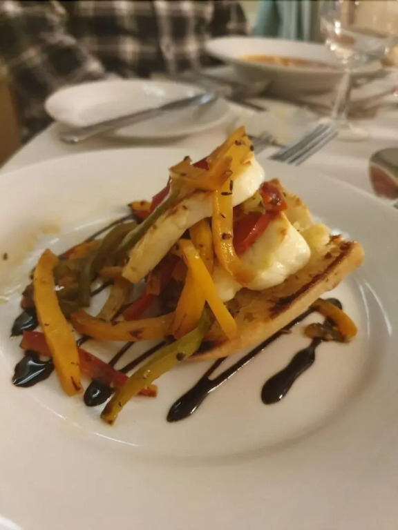 Delmont Hotel & View Restaurant