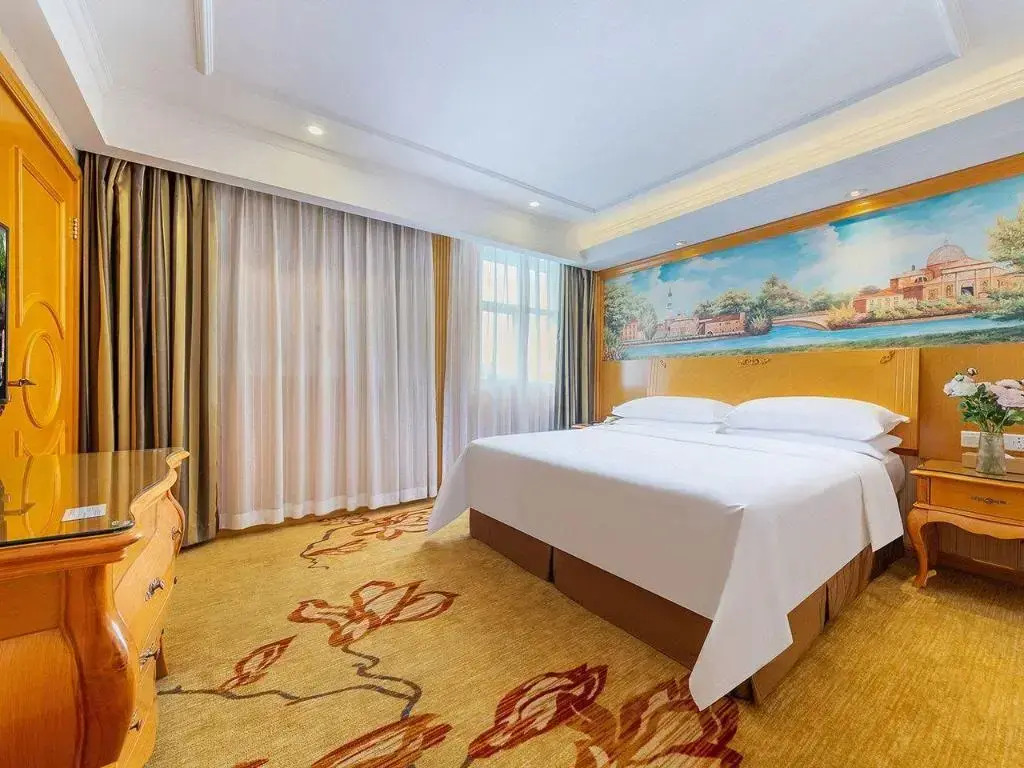 Vienna Hotel(Shenzhen Shajing Jingji Baina)